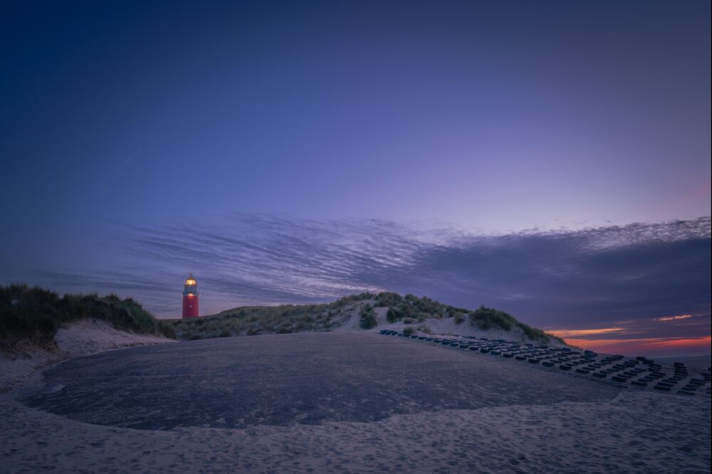 De overgang van het blauwe uurtje naar zonsopkomst