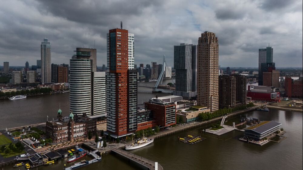 Skyline Rotterdam met daglicht