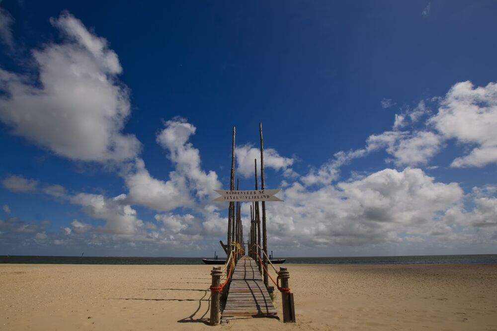 De steiger van het waddenveer bij paal 33 op Texel