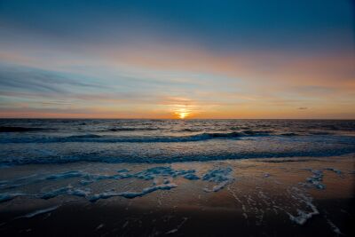 Zonsondergang aan zee op Texel