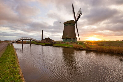 Sunrise at the Kaag windmill