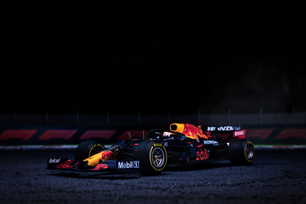 Max Verstappen - F1 Red Bull Racing RB16b