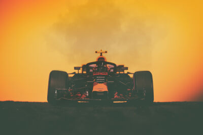 Max Verstappen - F1 Redbull Racing met zonsondergang