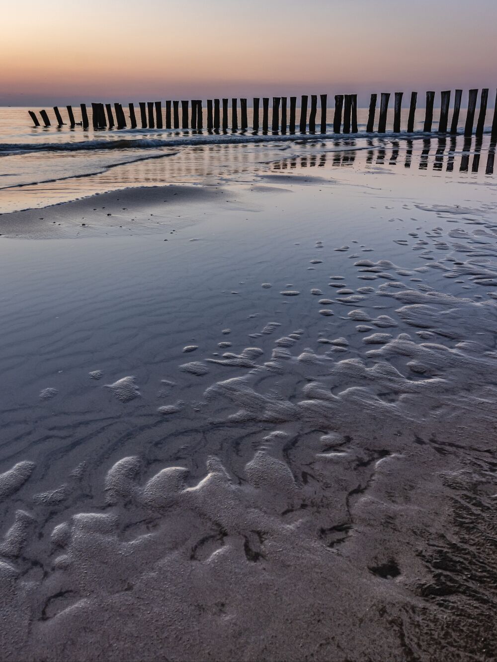 Mooie zomeravond aan zee in september