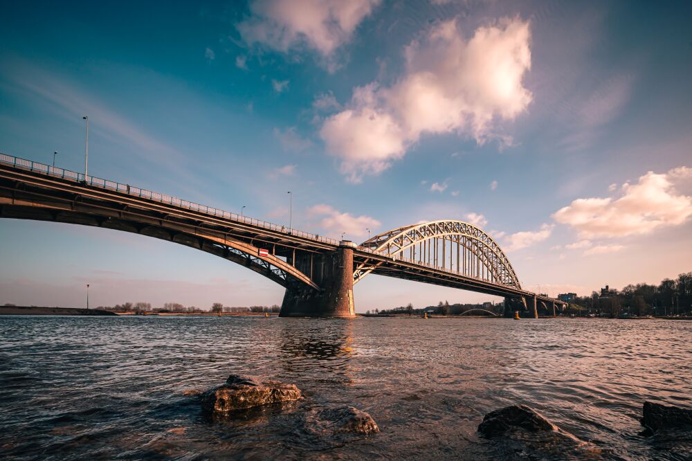 Waalbrug Nijmegen (boogbrug)