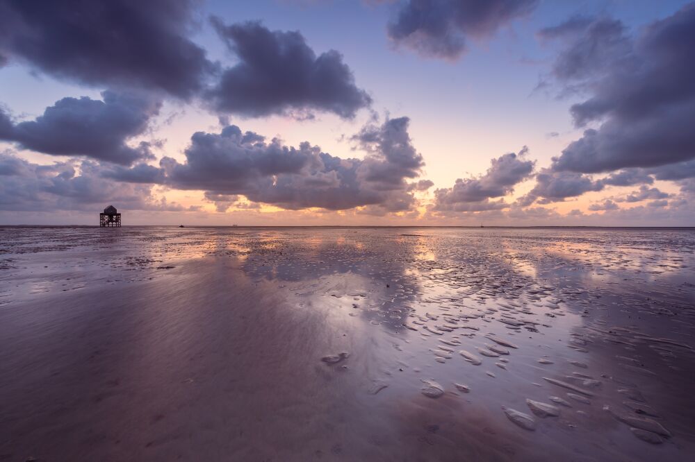 Prachtige wolken met reflectie