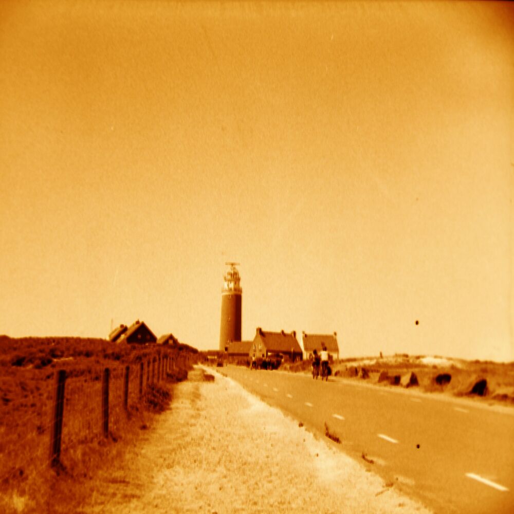 De vuurtoren van Texel gefotografeerd met een oude camera