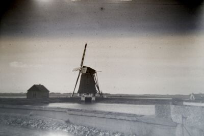 Molen het Noorden op Texel gefotografeerd met een oude camera op rolfilm