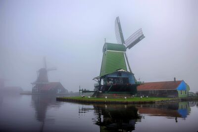 Molens in de mist