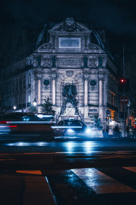 The streetâ€™s of Paris by Night