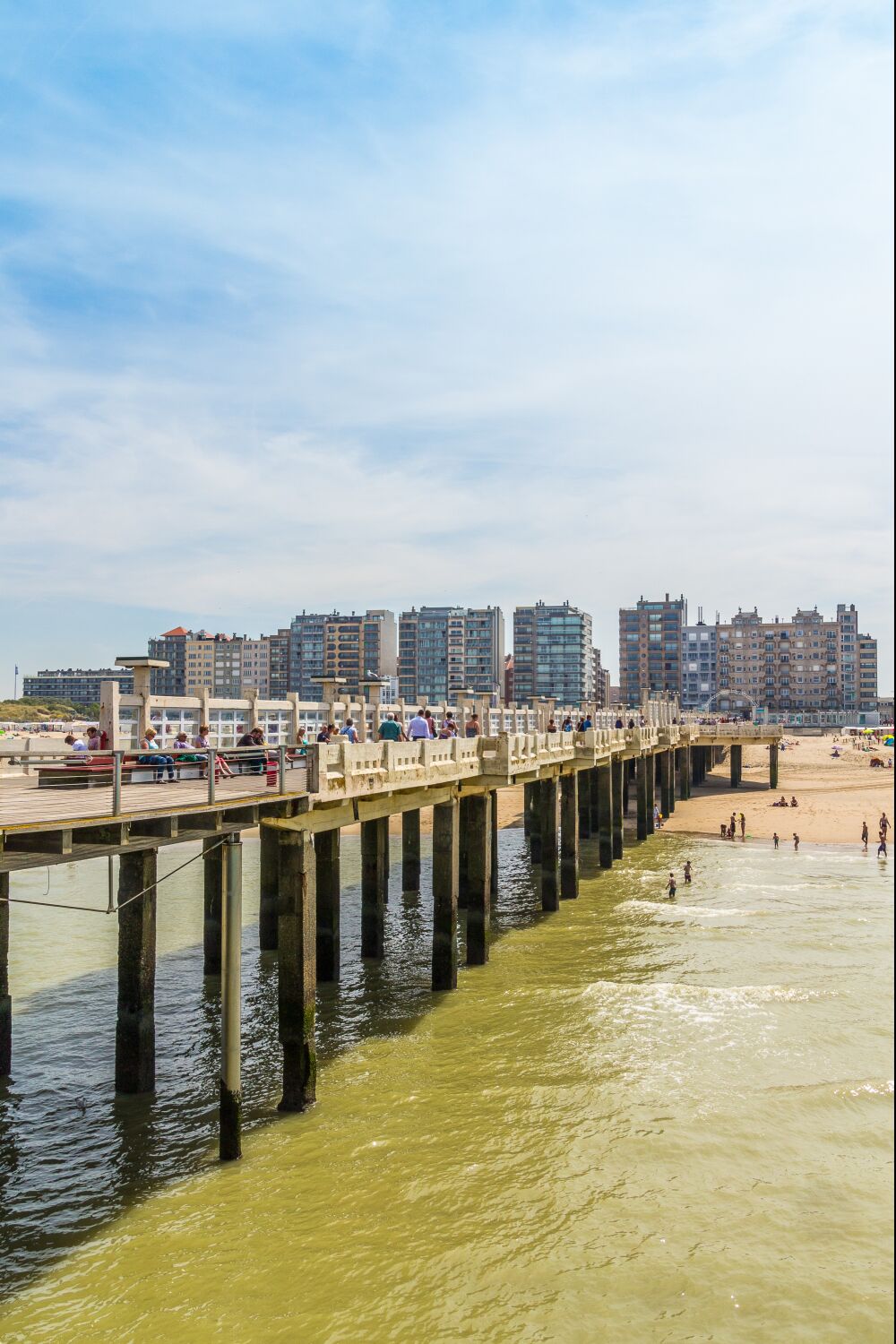 Wandelpromenade op palen te Blankenberge