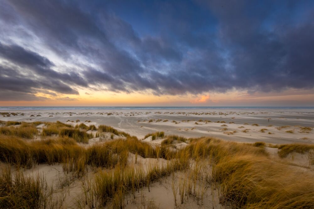 Duinlandschap met Hollandse wolken