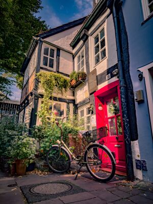 Bike in front of house in Bremen