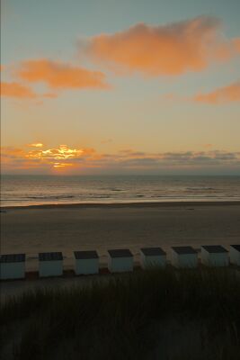 Zonsondergang aan zee op Texel