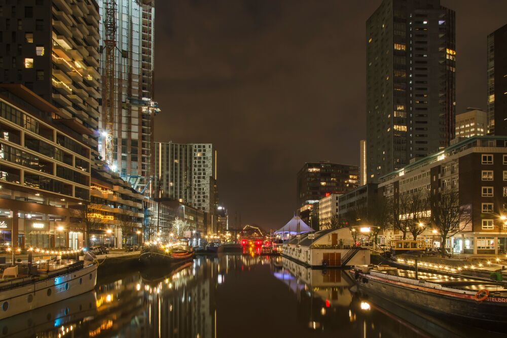 Wijnhaven bij nacht