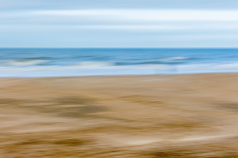 Strand, zee en blauwe lucht