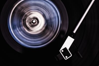 Spinning vinyl records (dark blue)