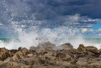 Opspattende golven SiciliÃ«