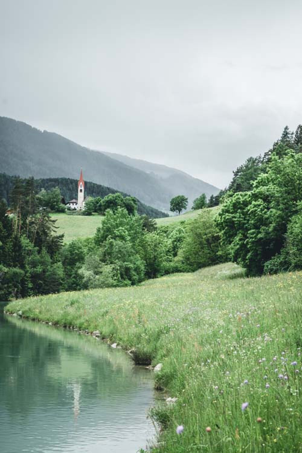 Chasingescape - Italian church