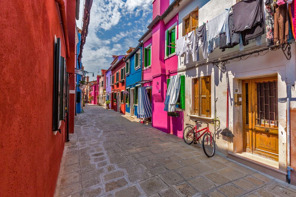 Alle kleuren van de regenboog op Burano