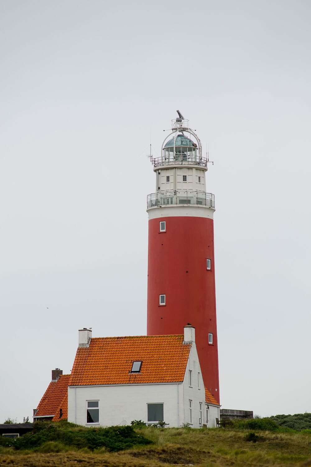 De vuurtoren van Texel en de woning van de vuurtorenwachter