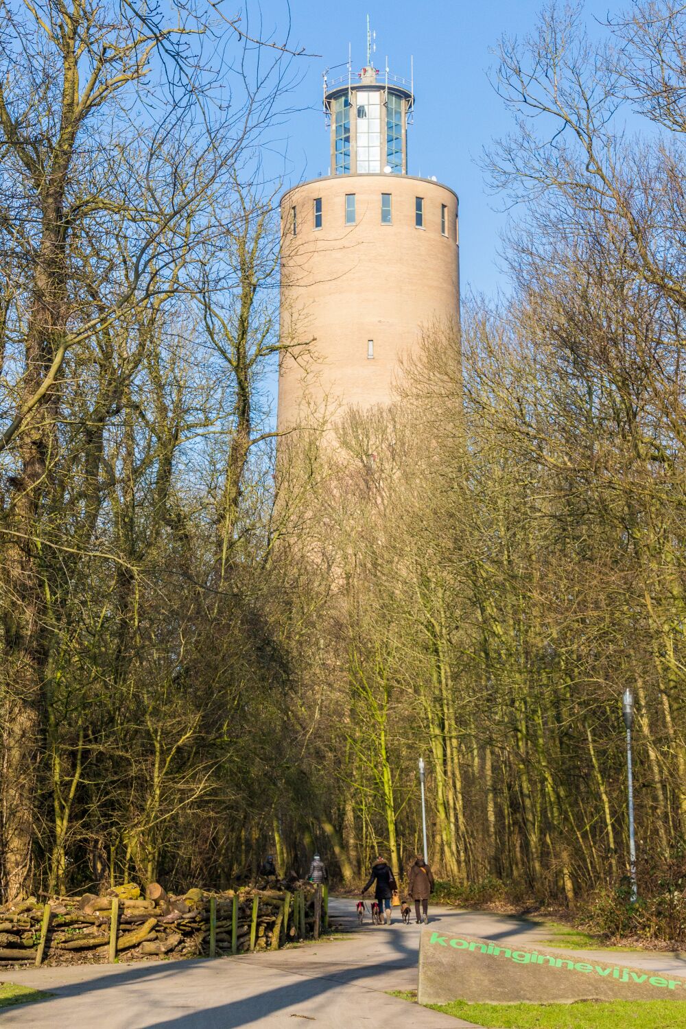 Watertoren in het Maria-Hendrika park (2)