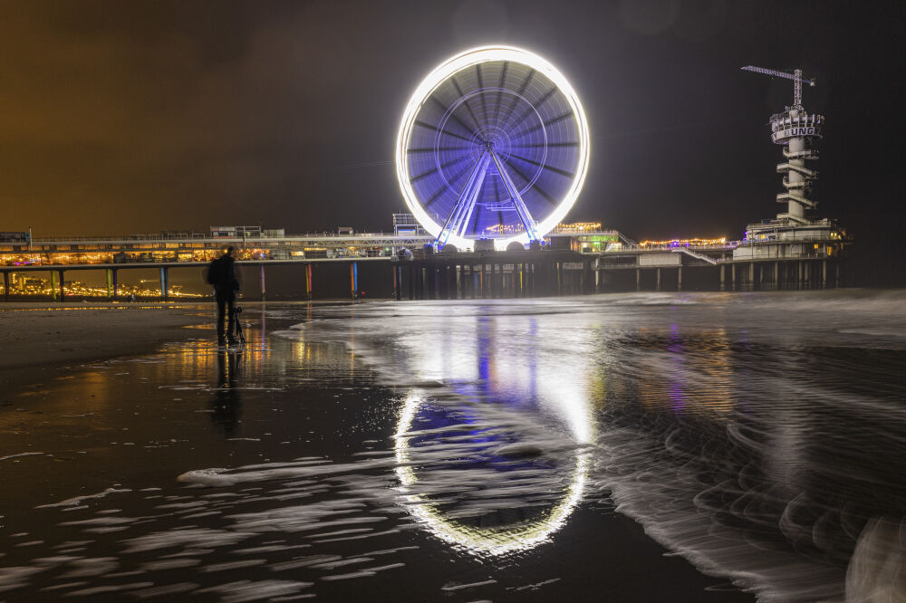 reuzenrad Scheveningen in de avond