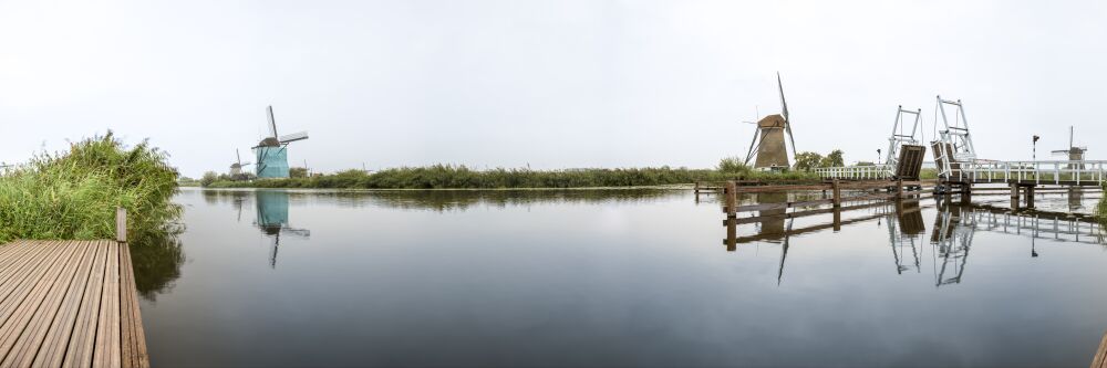 Kinderdijk molen met ophaalbrug