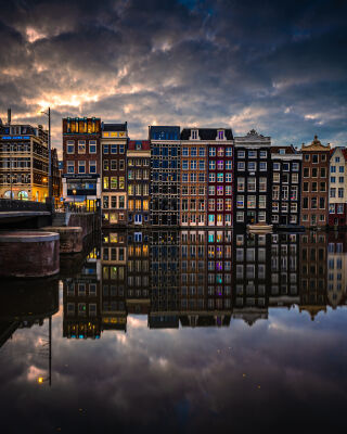 Amsterdam Dancing Houses to the extreme