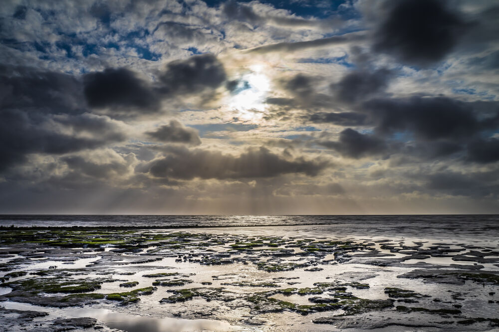 Donkere luchten boven de Waddenzee