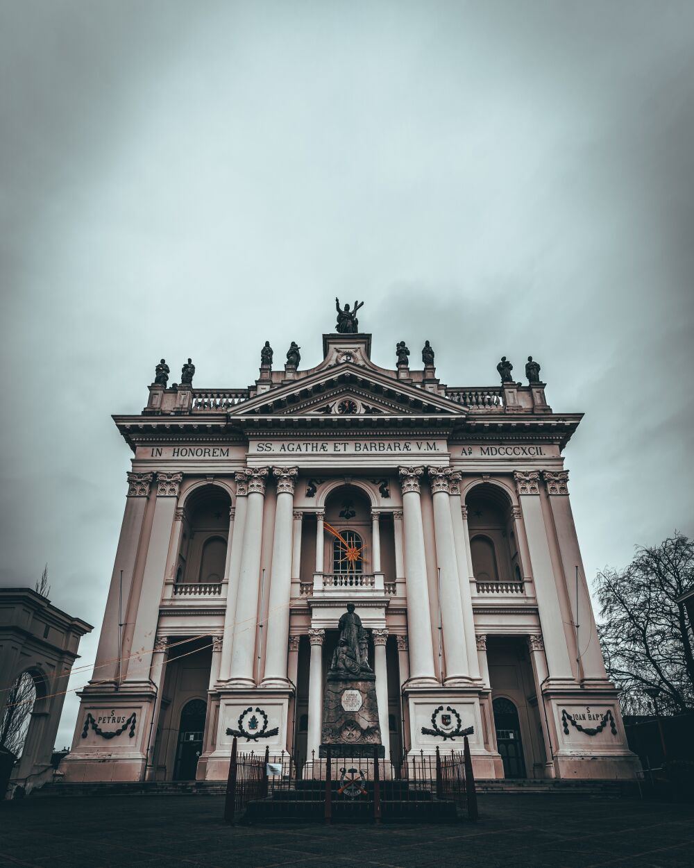 Basiliek van Oudenbosch II