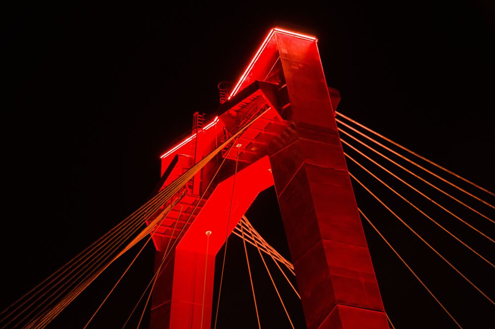 Willemsbrug by night