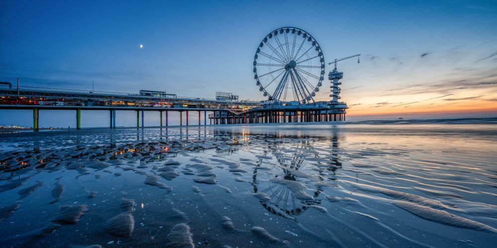 On the Beach, Scheveningen