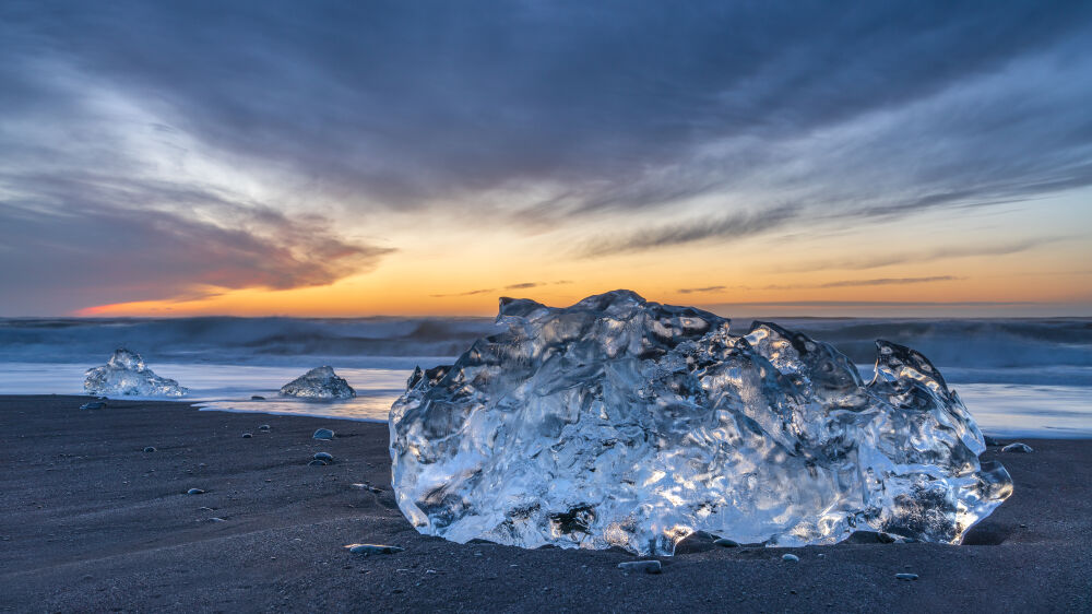 Sunrise at Diamond beach in Iceland (1/2)