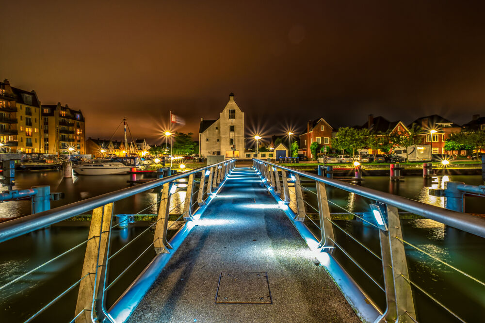 Loopbrug naar de haven