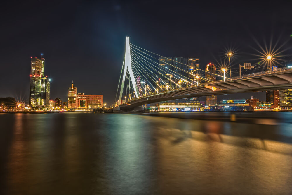 Erasmusbrug Rotterdam met Skyline