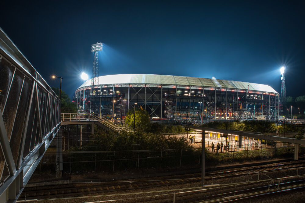 De Kuip by night