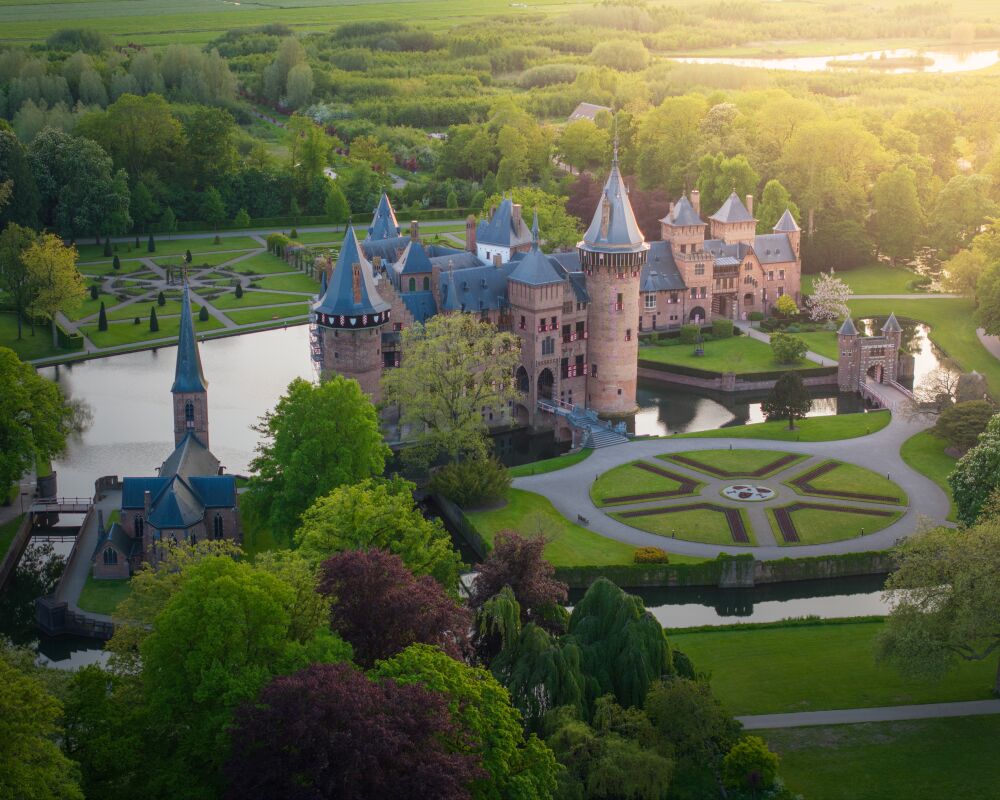 Kasteel de Haar vanuit de lucht