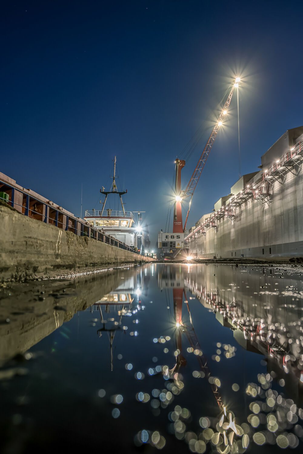 Reflections at the Botlek