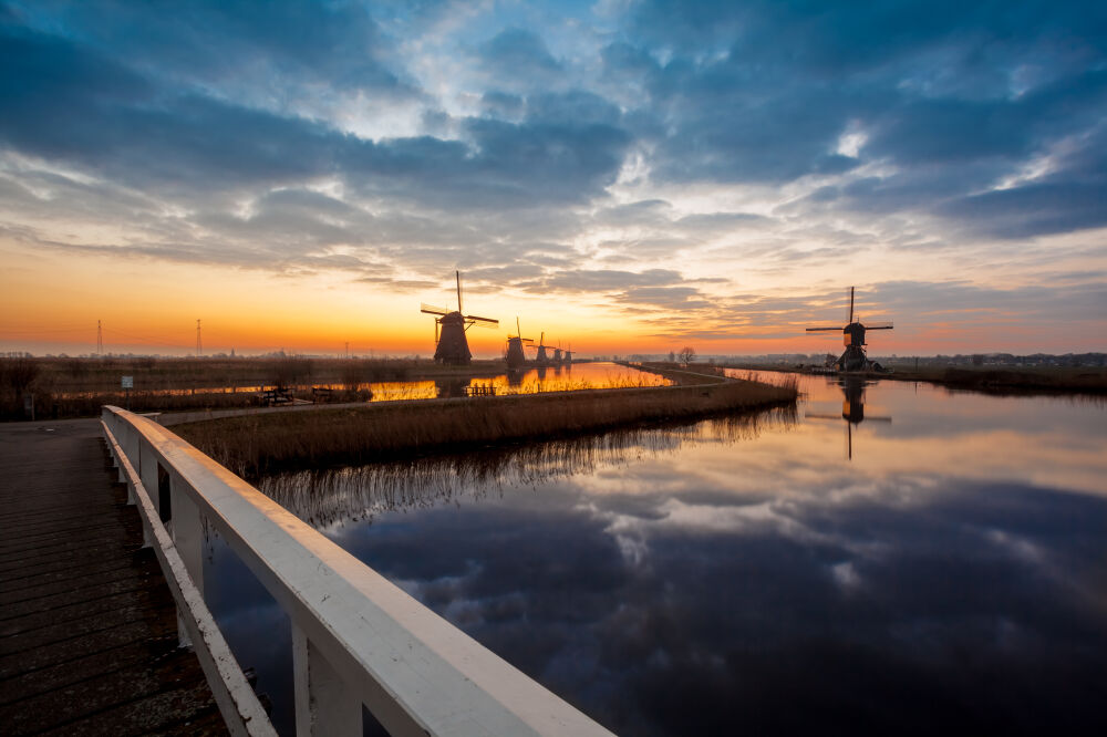 Kinderdijk met zonsopgang