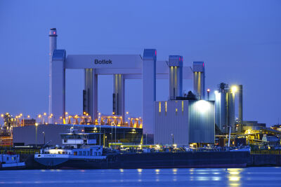 Botlekbrug in Blue