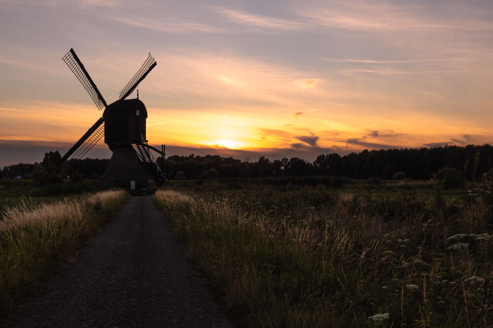 Zandwijkse Molen Zonsondergang Almkerk